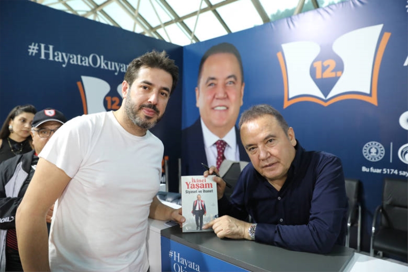 Antalya Kitap Fuarı’nın 5’nci  Gününde de Ziyaretçi Rekoru