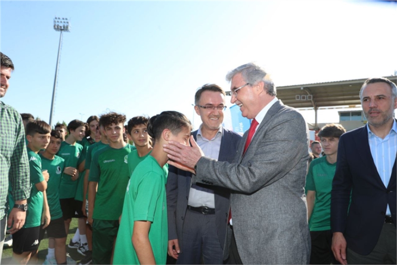 22 bin genç ‘Spor Şehri’nde ücretsiz eğitim alıyor: Büyükşehir start verdi