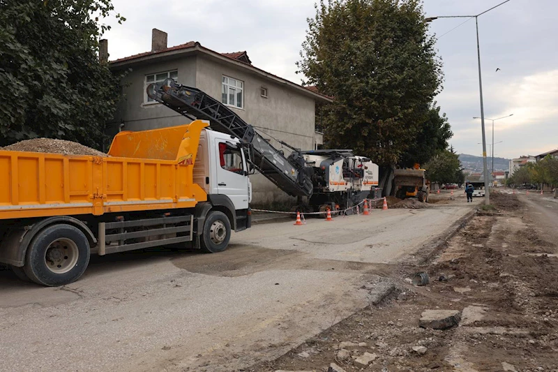 Kirişhane ve Cumhuriyet Caddelerinde altyapının ardından asfalt hazırlığı başladı