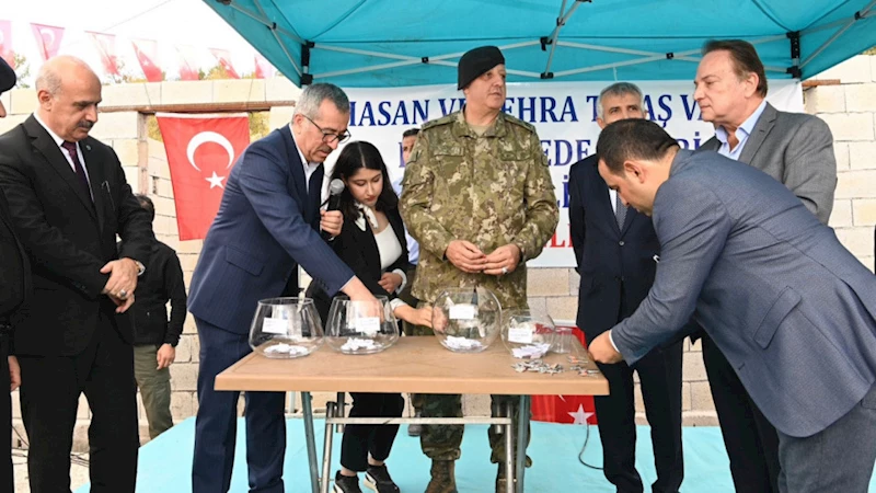 Başkan Güngör, Pazarcık’ta Depremzede Evlerinin Teslim Törenine Katıldı