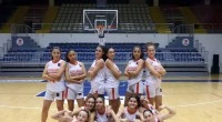Kepez’in basketbolcu kızlarından Cumhuriyet coşkusu