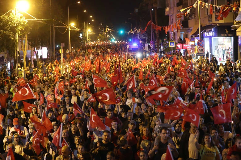 Büyükşehir Cumhuriyet’in 100 Yılını coşkuyla kutluyor