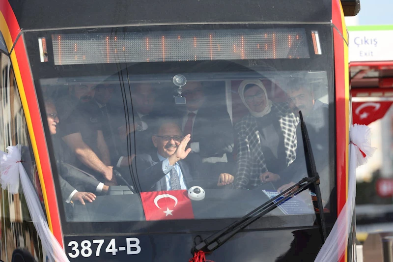 Talas Mevlana-Cumhuriyet Meydanı Tramvay Hattı, Bakan Özhaseki’nin Vatman Koltuğunda Sürüşü İle Hizmete Başladı