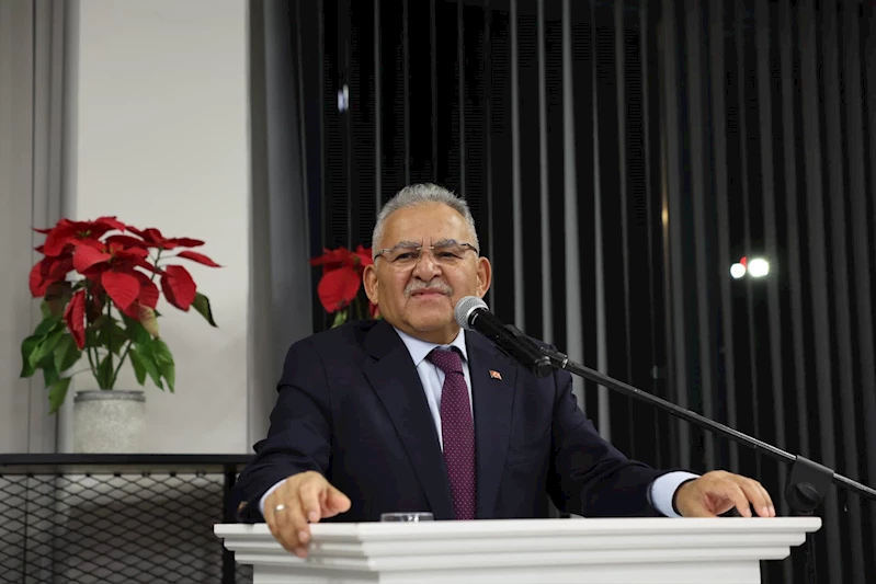 Başkan Büyükkılıç, AK Parti İl Yönetim Kurulu Toplantısı’nda Büyükşehir Faaliyetlerini Anlattı