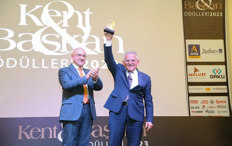 Büyükkılıç’a, İç Anadolu Bölgesi’nin En Başarılı Belediye Başkanı Ödülü