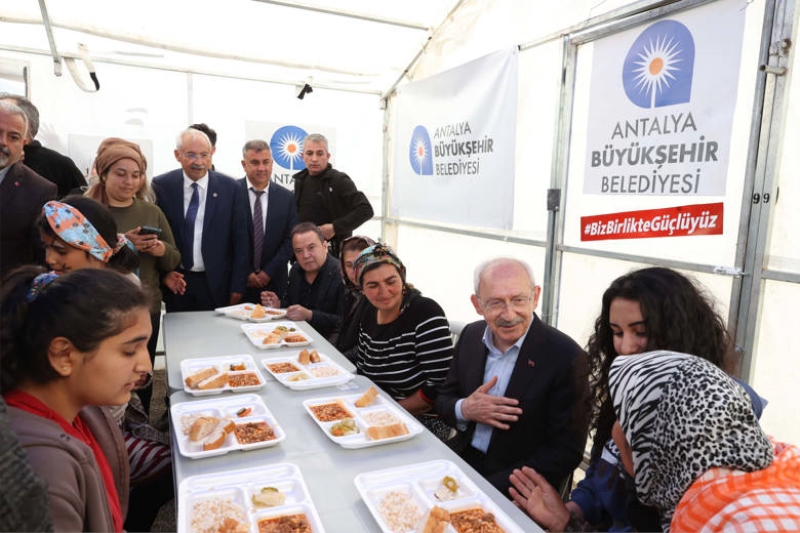 13. Cumhurbaşkanı adayı ve CHP Genel Başkanı Kemal Kılıçdaroğlu  Antalya Büyükşehir Belediyesi’nin Nurdağı yerleşkesini ziyaret etti