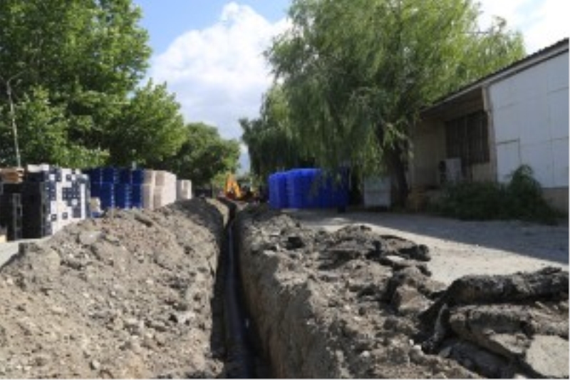 Sebze Halinde Kanalizasyon hattı yenileniyor