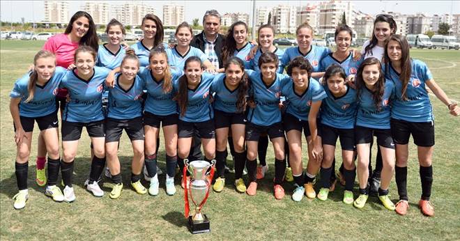 PAŞALI KIZLAR ŞAMPİYON