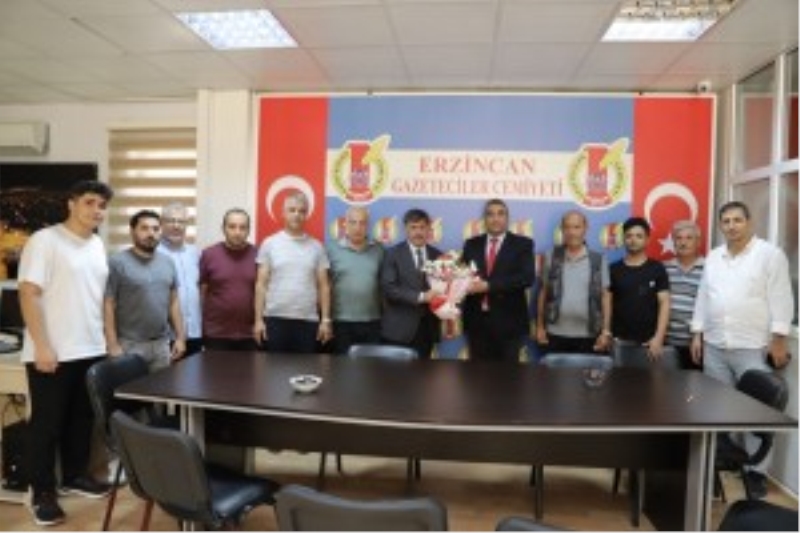 Belediye Başkanımız Sayın Bekir Aksun’dan Erzincan Gazeteciler Cemiyeti’ne ziyaret