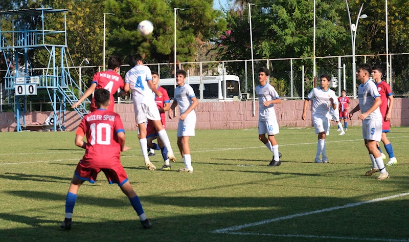 Kemer Belediye Merkez Spor evinde galip