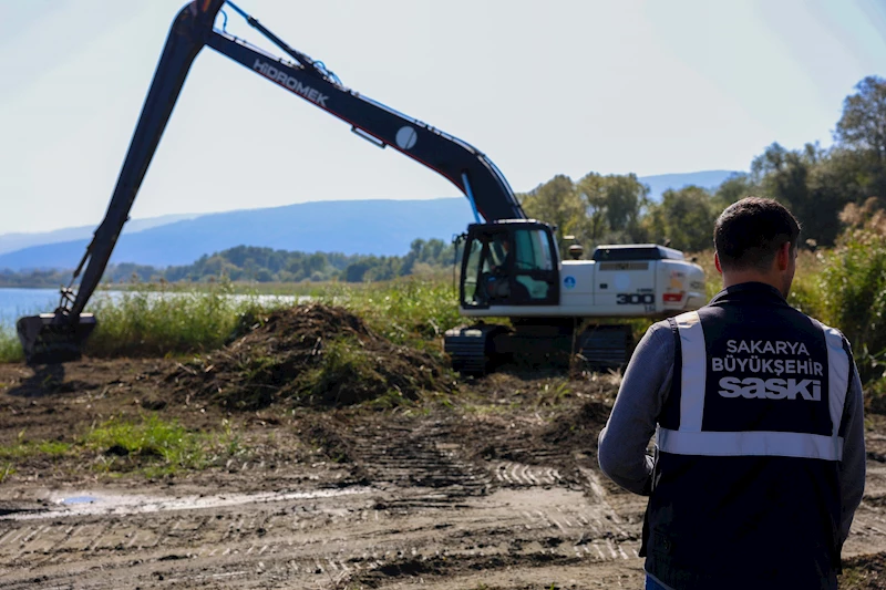 Sapanca Gölü’nü koruyacak çalışmalara bir yenisi daha eklendi: Göl havzası Büyükşehir’e emanet