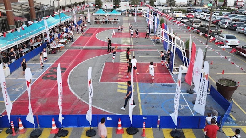 Basketbol Tutkunu Gençler Sahaya Çıktı, Kıyasıya Mücadeleler Başladı