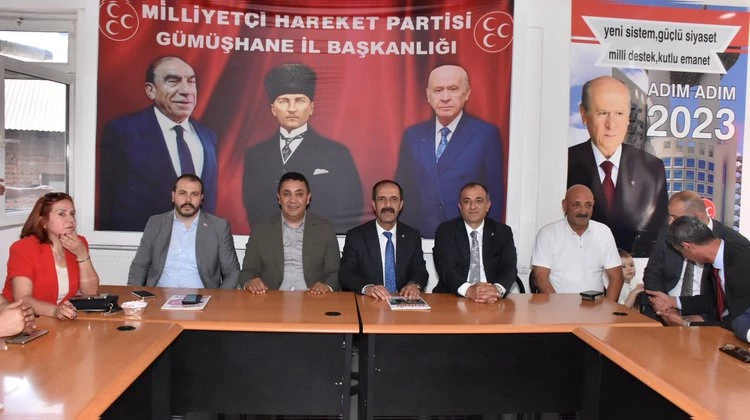 BAŞKANIMIZ, MHP GÜMÜŞHANE İL BAŞKANLIĞIMIZDA PARTİLİLERİMİZ VE VATANDAŞLARIMIZLA BAYRAMLAŞTI