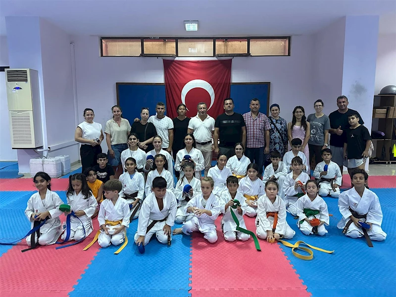 Kemer Belediyesi Karate Takımı kuşak atladı