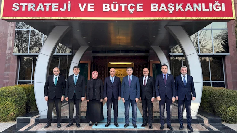 Kahramanmaraş Heyeti, Cumhurbaşkanlığı Strateji ve Bütçe Başkanı Şenel ile Bir Araya Geldi