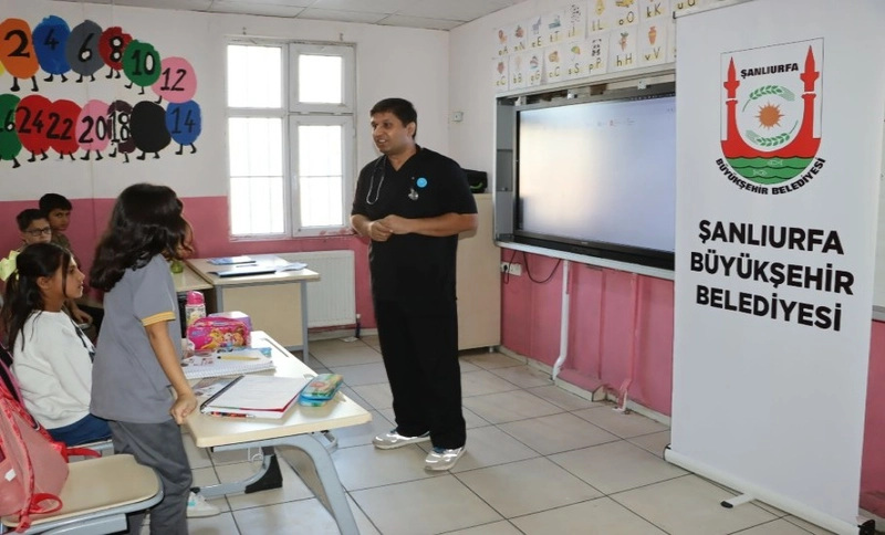 BÜYÜKŞEHİR BELEDİYESİ, MİNİK KALPLERE HAYVAN SEVGİSİNİ AŞILADI