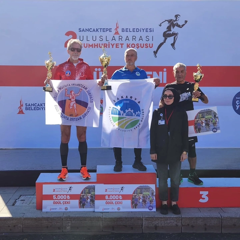 Sakaryalı Sporcular Masa Tenisinde Dünya Şampiyonu Oldu