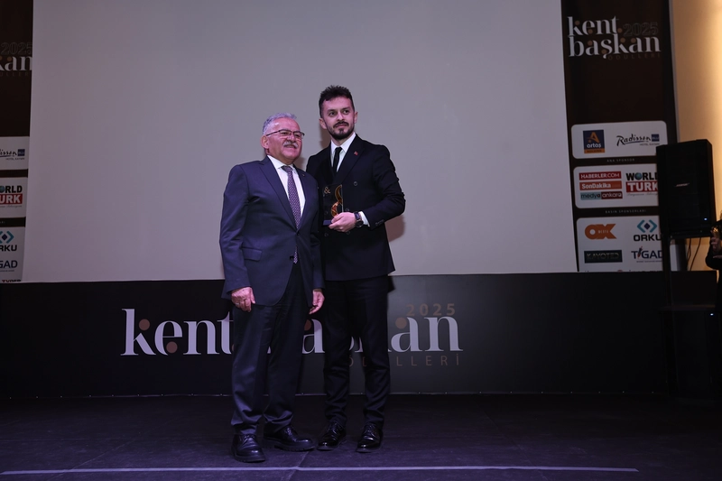 Kayseri ve Büyükşehir Belediyesi Akıllı Şehircilikte Örnek Gösterildi