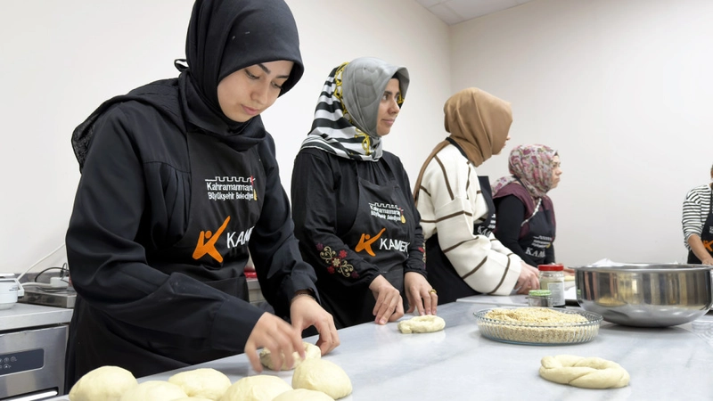 KAMEK Pastacılık Kursu Kadınlara Mesleki Fırsatlar Sunuyor