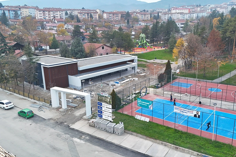 5000 Evler 75. Yıl Mahallesi Sosyal Tesis Çalışmaları Devam Ediyor