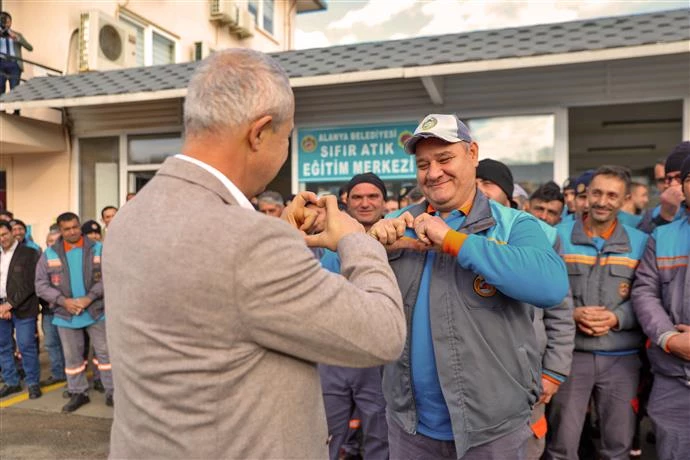 BAŞKAN ÖZÇELİK’TEN 1 MAYIS MESAJI