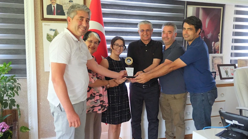 Altınkaya’dan Başkan Topaloğlu’na teşekkür plaketi