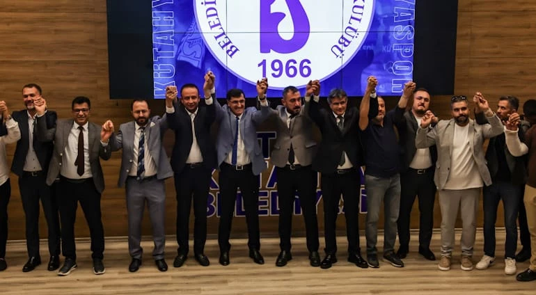 BELEDİYE KÜTAHYASPOR BAŞKANI OSMAN ALTINKAYA GÜVEN TAZELEDİ