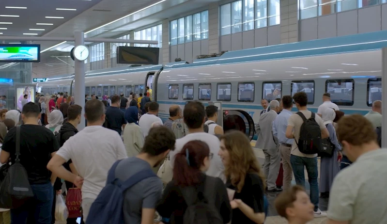 TÜRKİYE YÜKSEK HIZLI TRENİ SEVDİ