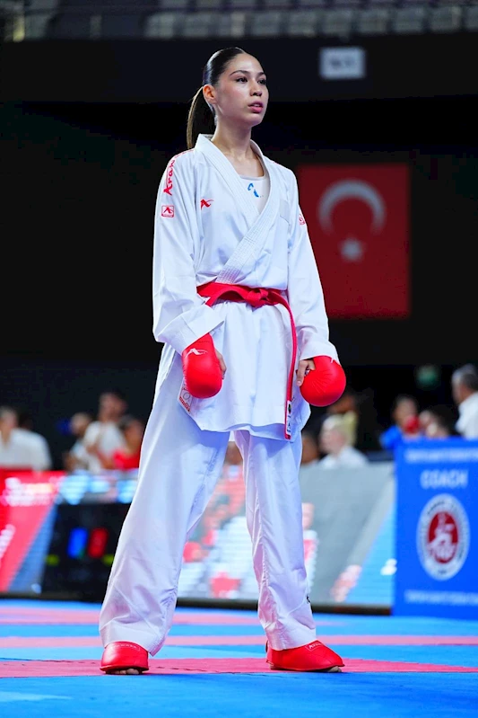 Zümra Rezzan İm Avusturya’da Türk Bayrağı’nı dalgalandıracak