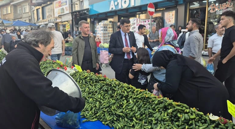 BELEDİYE BAŞKANIMIZ EYÜP KAHVECİ PAZARCI ESNAFIMIZ VE VATANDAŞLARIMIZLA BULUŞTU