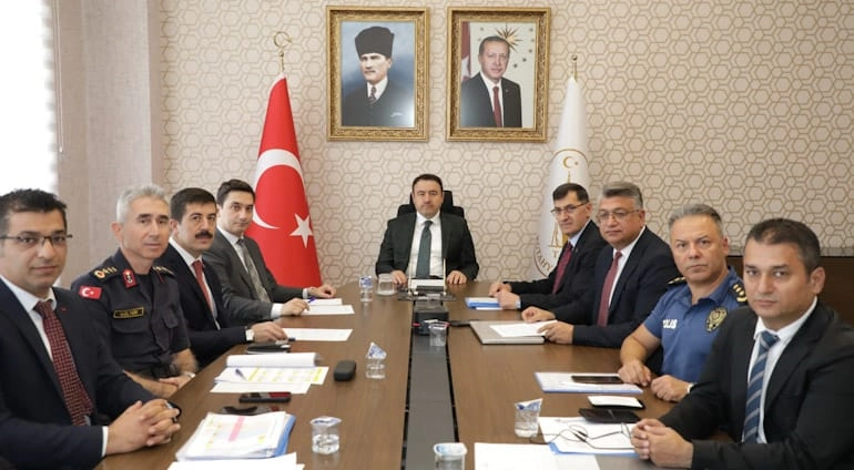ÜNİVERSİTE GÜVENLİĞİNDEKİ DÜZENLEMELER MASAYA YATIRILDI